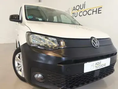 Käytetty VW Caddy 122 HP (89 kW) 2021 Valkoinen Tila-auto