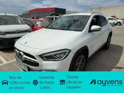 Usado Mercedes GLA200 150 CV (110 kW) 2021 Blanco SUV