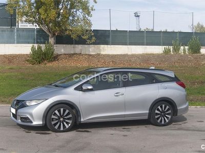 Usado Honda Civic Elegance 120 CV (88 kW) 2015 Gris / plata Familiar