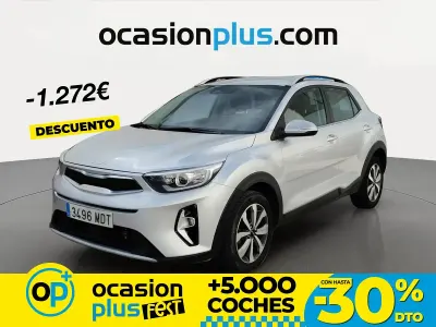 Usado Kia Stonic 84 HP (61 kW) 2023 Cinzento SUV