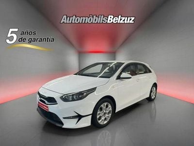 Blanco Usado 2024 Kia Ceed Utilitario | 15.990 € (Buen precio)