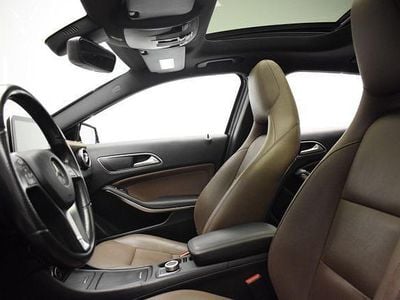 Käytetty Mercedes GLA200 Style 136 HP (100 kW) 2015 Musta Katumaasturi