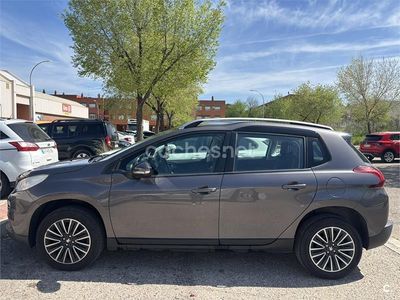 Gris / plata Usado 2016 Peugeot 2008 Active SUV | 7000 € (Precio justo)