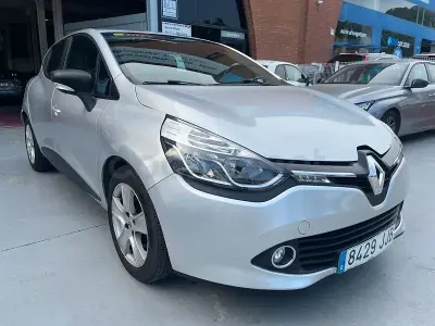 Usado Renault Clio IV Authentique 75 CV (55 kW) 2015 Gris / plata Berlina