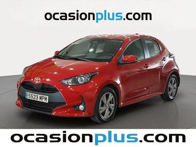 Usado Toyota Yaris Hybrid Active 116 CV (85 kW) 2024 Rojo Utilitario
