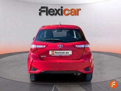 Begagnad Toyota Yaris Active 69 HK (50 kW) 2018 Röd