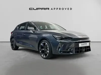 Usado Cupra Leon 150 CV (110 kW) 2025 Gris / plata Berlina