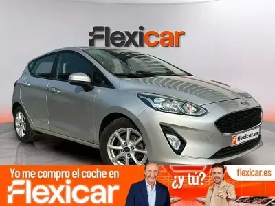 Usado Ford Fiesta Active 85 CV (62 kW) 2018 Gris Utilitario