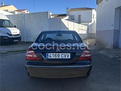 Usado Mercedes CLK270 Avantgarde 170 CV (125 kW) 2004 Azul Coupe