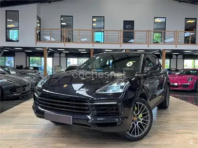 Usado Porsche Cayenne E-Hybrid 462 CV (339 kW) 2018 Negro SUV