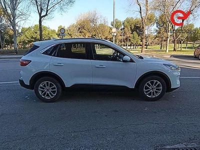 Usado Ford Kuga Titanium 120 CV (88 kW) 2022 Blanco SUV