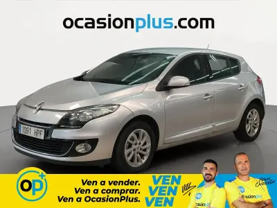 Usado Renault Mégane III Dynamique 115 CV (84 kW) 2013 Gris Berlina