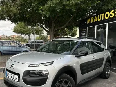 Usado Citroën C4 Cactus Feel 92 CV (67 kW) 2015 Gris / plata Utilitario