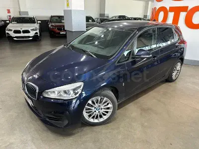 Usado BMW 225 Active Tourer iPerformance 224 CV (164 kW) 2019 Azul Monovolumen