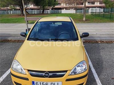 Amarillo Usado 2005 Opel Corsa Familiar | 1900 €