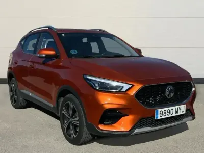 Begagnad MG ZS Comfort 106 HK (77 kW) 2025 Orange SUV