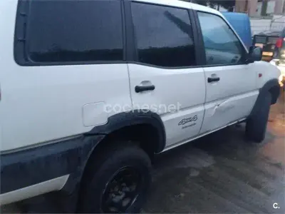 Usado Nissan Terrano 125 CV (91 kW) 1998 Blanco SUV