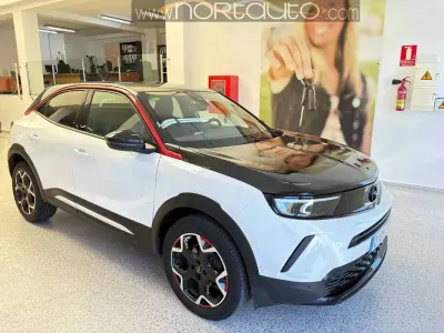 Usado Peugeot 3008 Allure 131 CV (96 kW) 2019 Blanco SUV