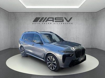 Używany BMW X7 Comfort Edition 352 KM (258 kW) 2024 Szary SUV