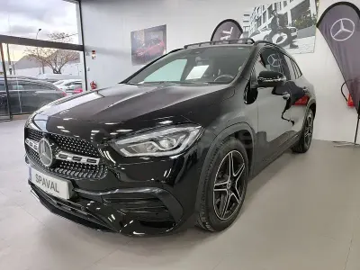 Usado Mercedes GLA200 150 CV (110 kW) 2021 Negro SUV