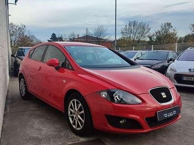 Usado Seat Leon Style 105 CV (77 kW) 2011 Rojo Utilitario