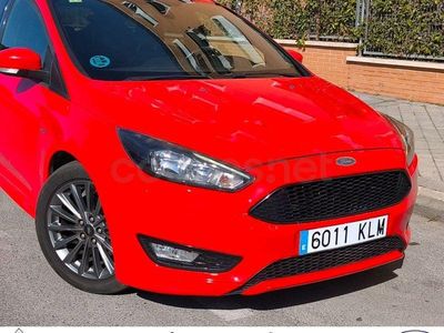 Usado Ford Focus ST-Line 125 CV (91 kW) 2018 Rojo Berlina