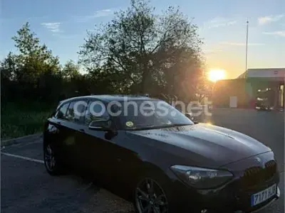 Usado BMW 116 116 CV (85 kW) 2012 Negro Utilitario