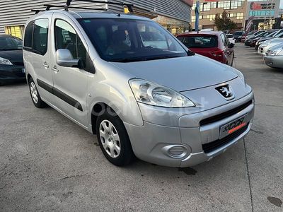 Usado Peugeot Partner Tepee 100 CV (73 kW) 2010 Gris / plata Monovolumen