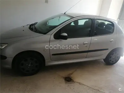 Begagnad Peugeot 206 75 HK (55 kW) 2005 Grå Sedan