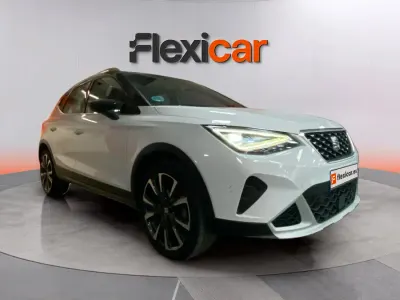 Usado Seat Arona 150 CV (110 kW) 2024 Blanco SUV