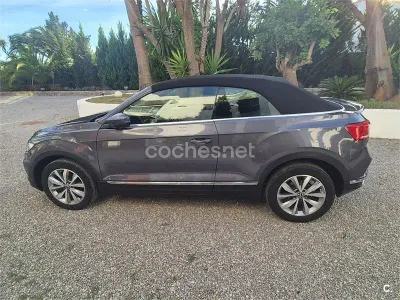 Usado VW T-Roc Style 150 CV (110 kW) 2021 Gris / plata SUV
