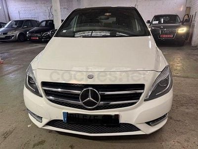 Usado Mercedes B200 136 CV (100 kW) 2014 Blanco Monovolumen