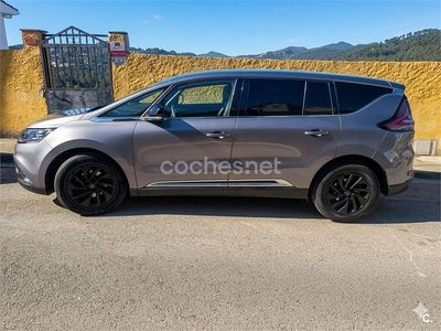 Usado Renault Espace Zen 130 CV (95 kW) 2015 Gris / plata Monovolumen