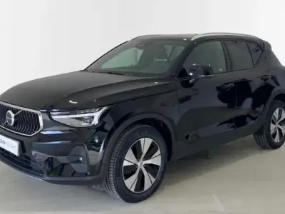 Usado Volvo XC40 Core 163 HP (119 kW) 2025 Todoterreno SUV
