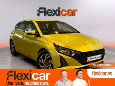 Usado Hyundai i20 101 CV (74 kW) 2024 Amarillo Utilitario