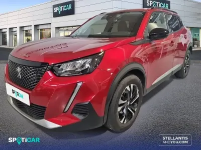 Käytetty Peugeot 2008 Allure 130 HP (95 kW) 2022 Punainen Katumaasturi