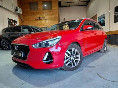 Usado Hyundai i30 140 CV (102 kW) 2018 Rojo Familiar