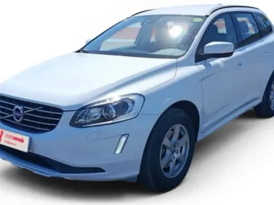 Usado Volvo XC60 Momentum 136 CV (100 kW) 2015 Blanco SUV