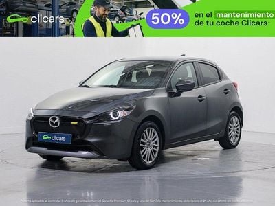 Usado Mazda 2 Exclusive-Line 90 CV (66 kW) 2023 Gris / plata Utilitario