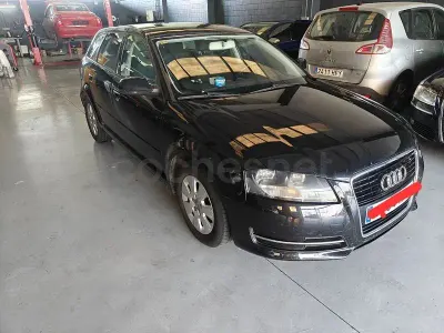 Usado Audi A3 Sportback Attraction 105 CV (77 kW) 2011 Negro Utilitario