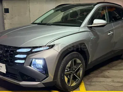 Nuevo Hyundai Tucson 136 CV (100 kW) 2025 Gris / plata SUV