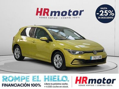 Usado VW Golf VIII Life 150 CV (110 kW) 2020 Amarillo Berlina