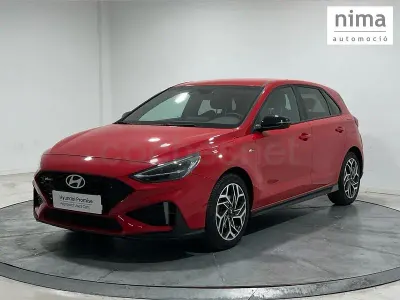 Begagnad Hyundai i30 N Line 100 HK (73 kW) 2025 Röd Sedan
