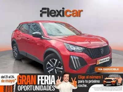 Usado Peugeot 2008 Active 102 CV (75 kW) 2023 Rojo SUV