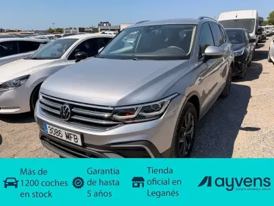 Usado VW Tiguan Life 150 CV (110 kW) 2023 Gris SUV