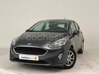 Usado Ford Fiesta Trend 86 CV (63 kW) 2018 Gris / plata Berlina