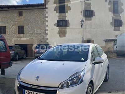Usado Peugeot 208 Active 75 CV (55 kW) 2018 Blanco Utilitario