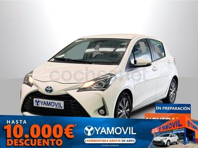 Usado Toyota Yaris Hybrid Active 100 CV (73 kW) 2019 Blanco Berlina