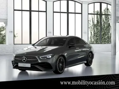 Usado Mercedes CLA220 190 CV (139 kW) 2024 Gris Berlina