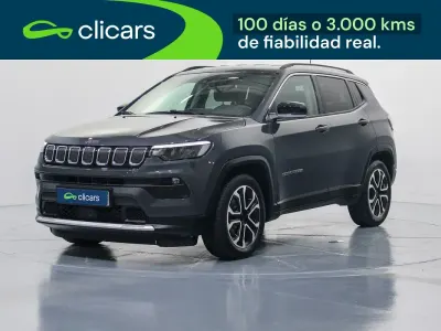 Usado Jeep Compass Limited 130 CV (95 kW) 2021 Gris / plata SUV